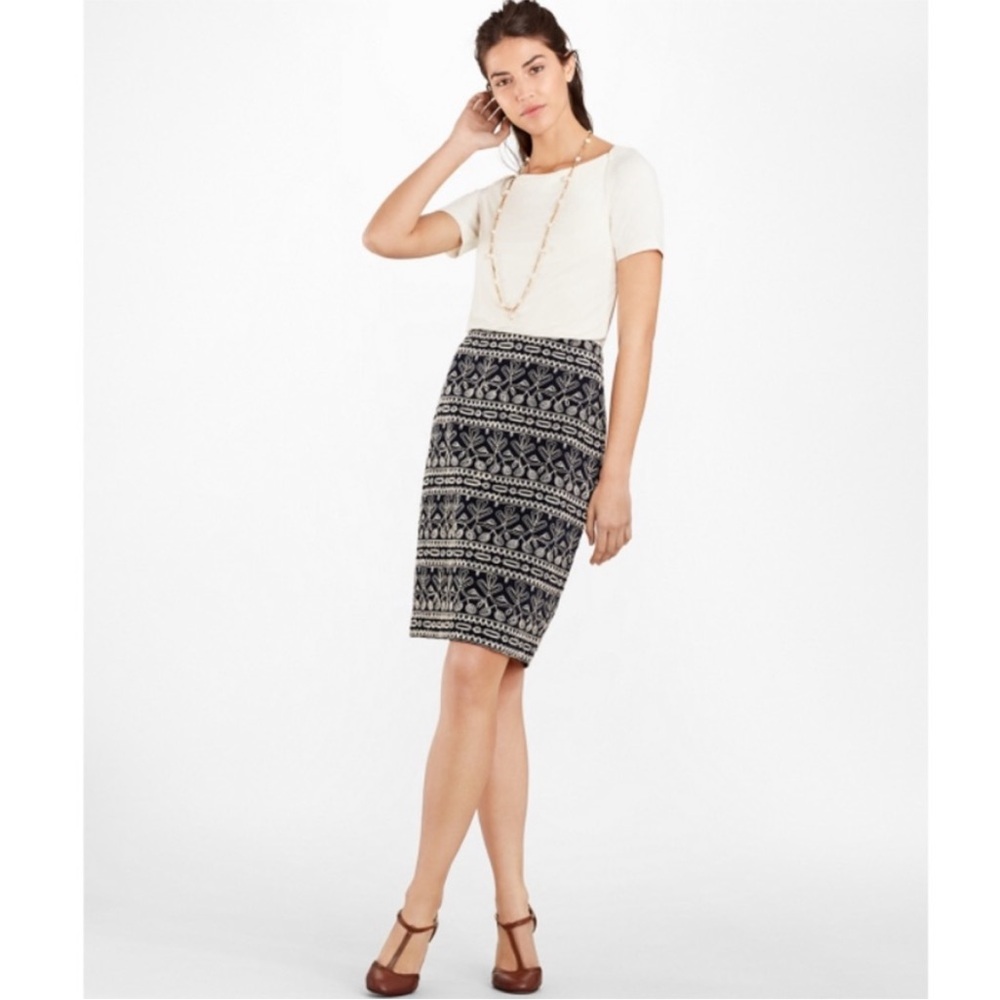 Brooks Brothers Skirt Embroidered Navy Corduroy Pencil Skirt Womens Size 12